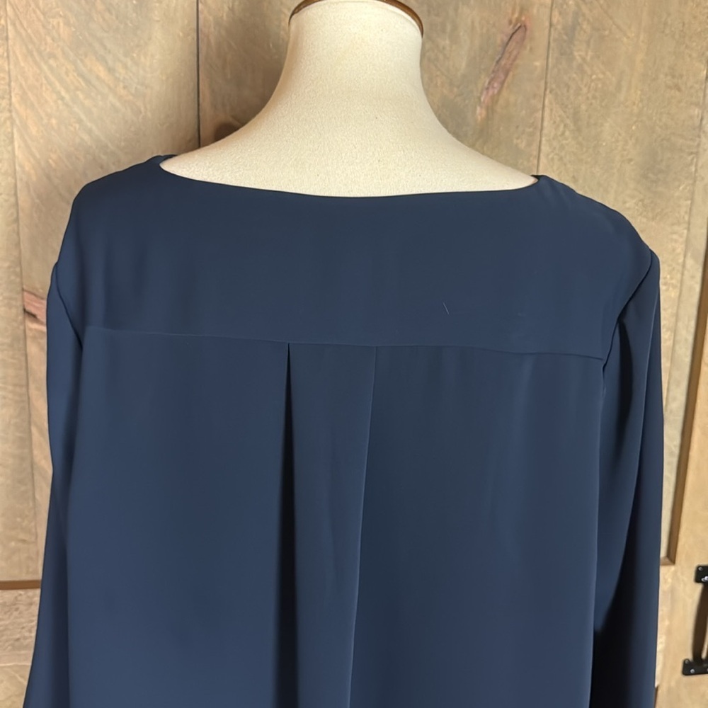 J. Jill Wearever Collection Easy Care navy blue top size XL - Picture 7 of 10